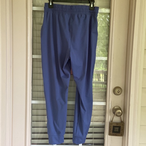 NWOT FABLETICS JOGGERS - Picture 4 of 7